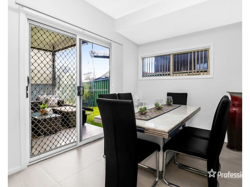 60 Coowarra Drive, St Clair NSW 2759