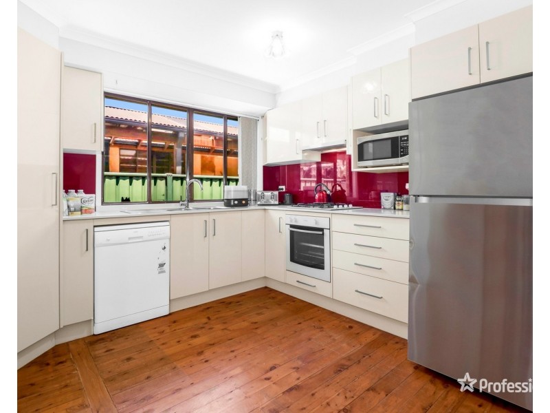 60 Coowarra Drive, St Clair NSW 2759