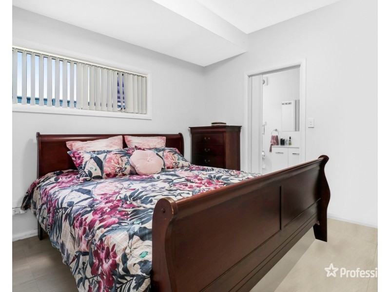 60 Coowarra Drive, St Clair NSW 2759