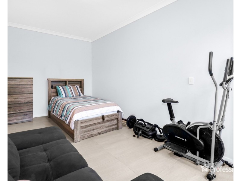 60 Coowarra Drive, St Clair NSW 2759