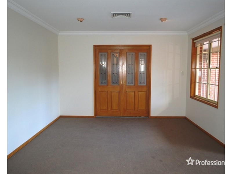 12 Ivanhoe Place, Oatlands NSW 2117