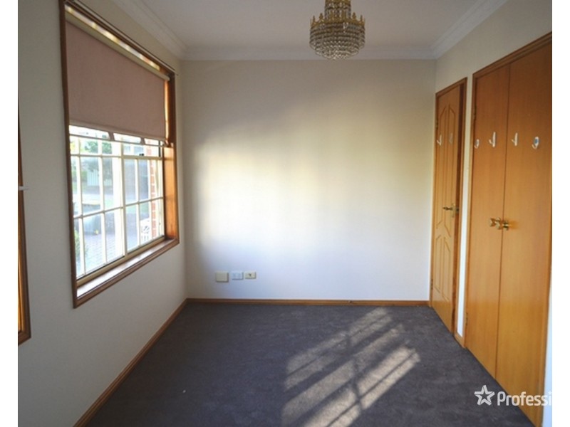 12 Ivanhoe Place, Oatlands NSW 2117