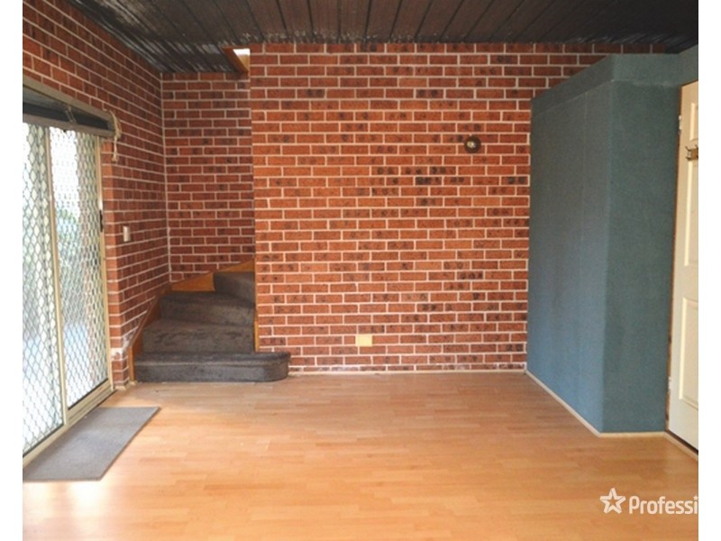 12 Ivanhoe Place, Oatlands NSW 2117