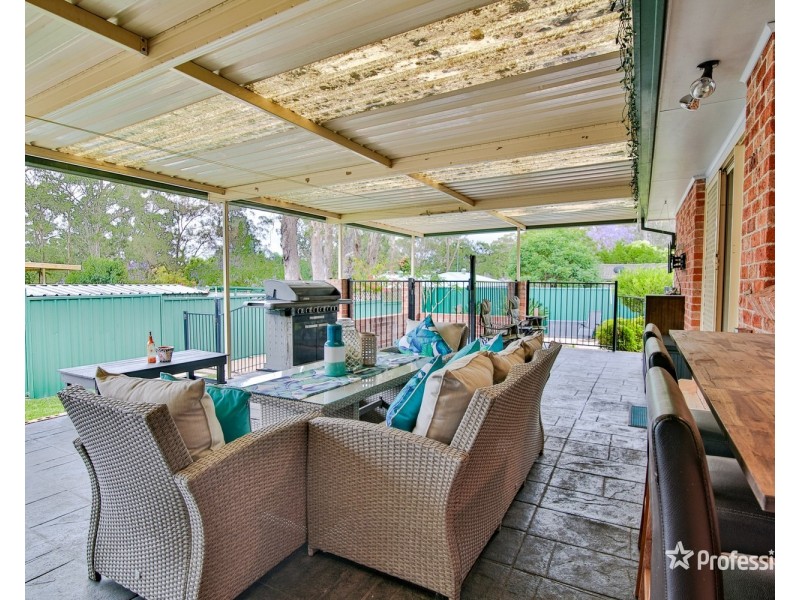 18 Dolomite Road, Cranebrook NSW 2749