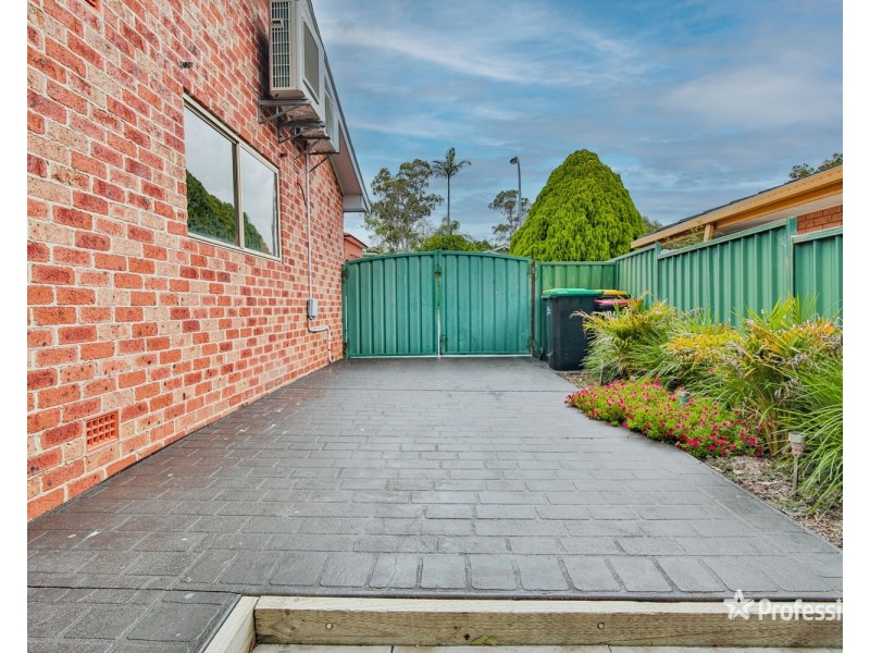 18 Dolomite Road, Cranebrook NSW 2749