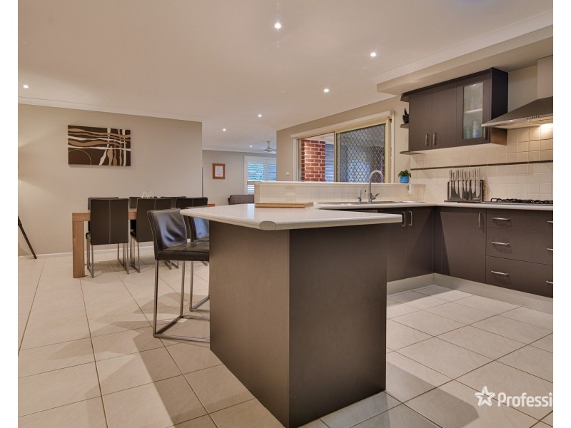 134 Ridgetop Drive, Glenmore Park NSW 2745