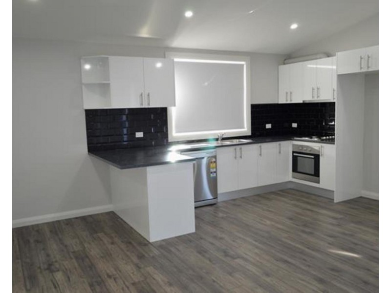 1A Edmund Blackett Close, St Clair NSW 2759