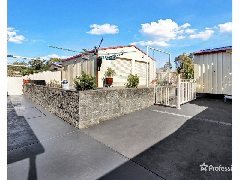 27 Tanzanite Street, Quakers Hill NSW 2763