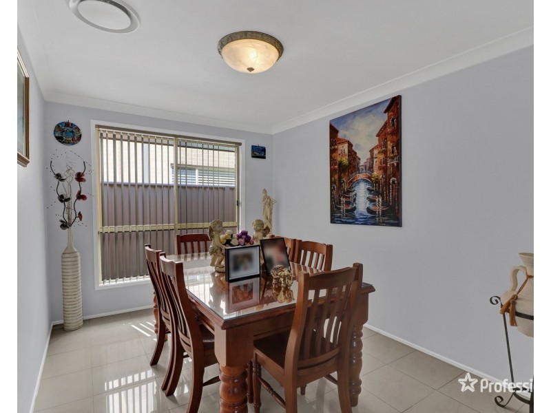 27 Tanzanite Street, Quakers Hill NSW 2763