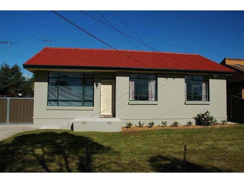 10 Tanderra Street, Colyton NSW 2760
