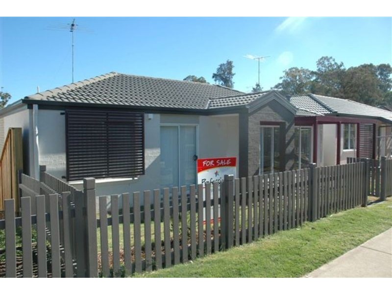 15 Coorlong (13 Monfarville Street) Place, St Marys NSW 2760