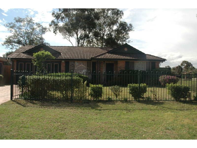 19 Merevale Place, Oakhurst NSW 2761