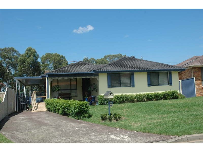 13 Auber Glen, St Clair NSW 2759