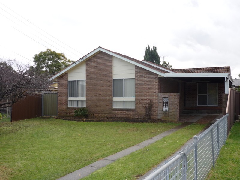 10 Kent Place, Colyton NSW 2760