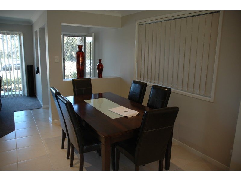 41 Woolls Crescent, Ropes Crossing NSW 2760