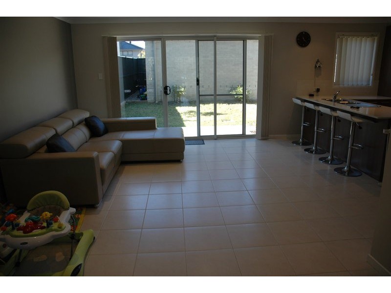 41 Woolls Crescent, Ropes Crossing NSW 2760