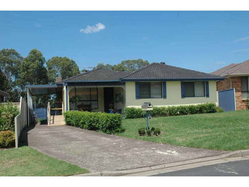 13 Auber Glen, St Clair NSW 2759