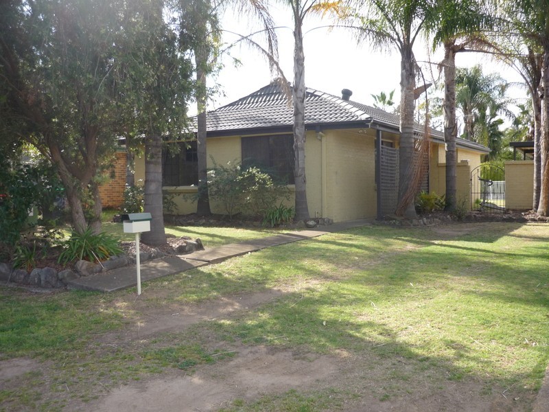 25 Miseltoe Avenue, Claremont Meadows NSW 2747