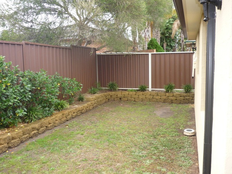 2/1 Windrush Circuit, St Clair NSW 2759