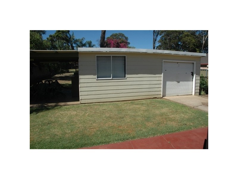 26 Canberra Street, Oxley Park NSW 2760