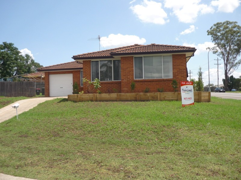 6 Cumberland Place, Colyton NSW 2760