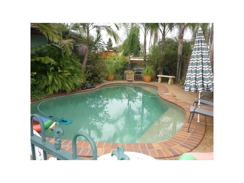 15 Bowerbird Crescent, St Clair NSW 2759
