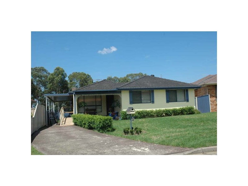 13 Auber Glen, St Clair NSW 2759