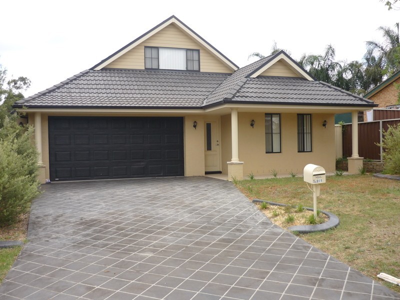 2/1 Windrush Circuit, St Clair NSW 2759