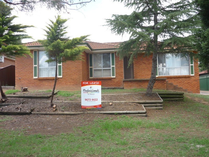 74 Blackwell Avenue, St Clair NSW 2759