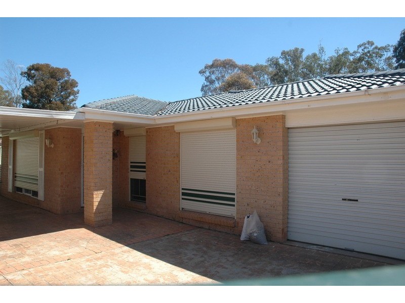 24 Wraysbury Place, Oakhurst NSW 2761