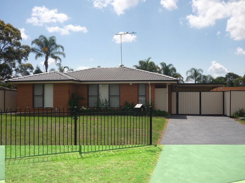 6 Laura Place, St Clair NSW 2759