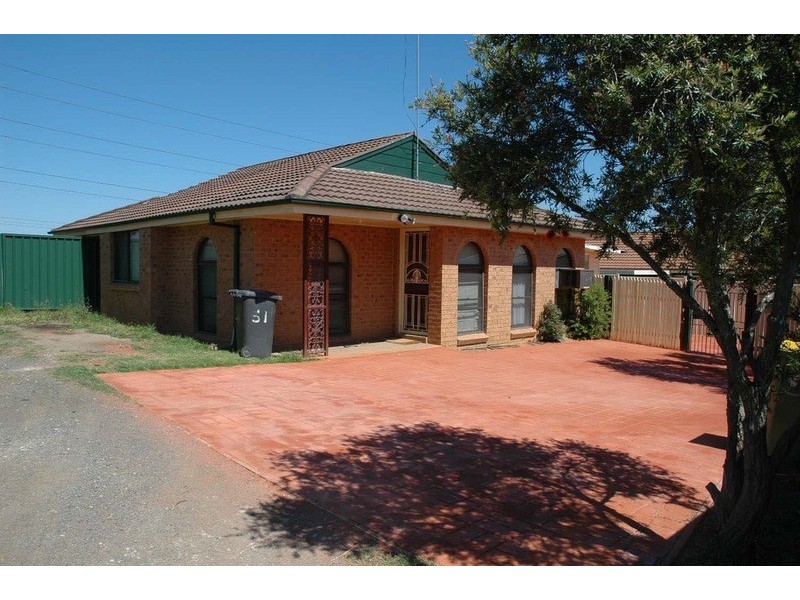 51 Corio Drive, St Clair NSW 2759