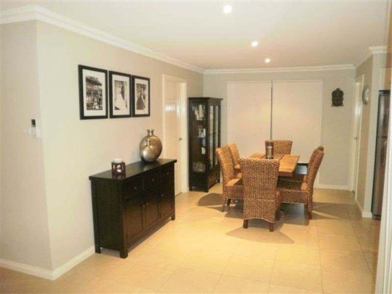 12  Woolls Crescent, Ropes Crossing NSW 2760