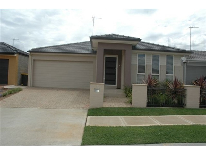 12  Woolls Crescent, Ropes Crossing NSW 2760