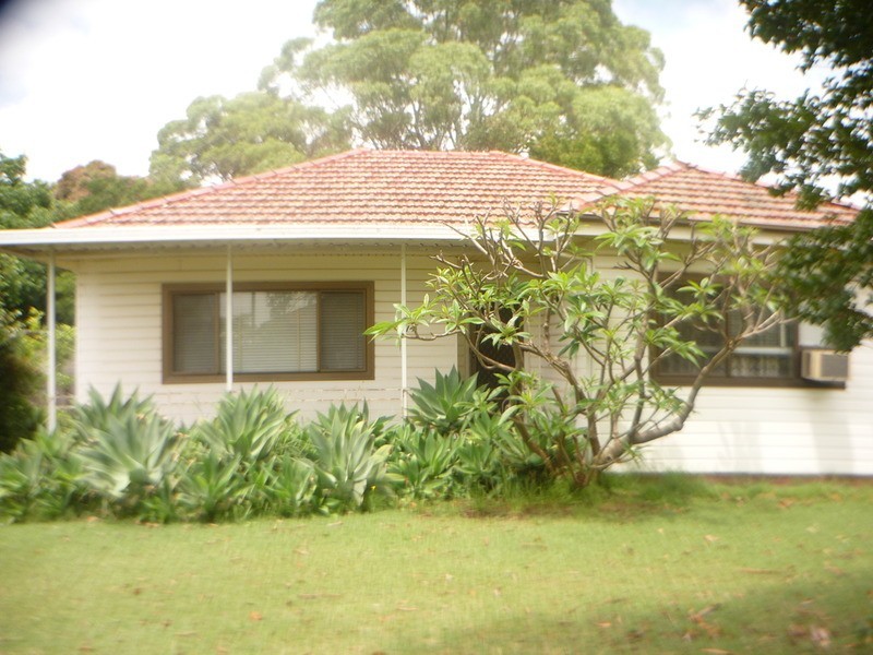 14 White Parade, St Marys NSW 2760