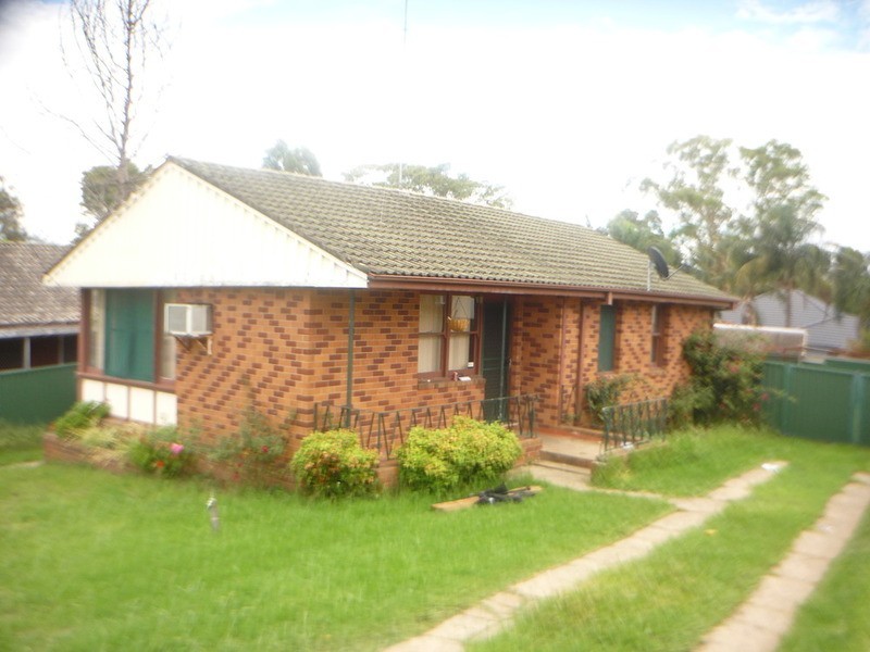 73 Debrincat Avenue, Tregear NSW 2770