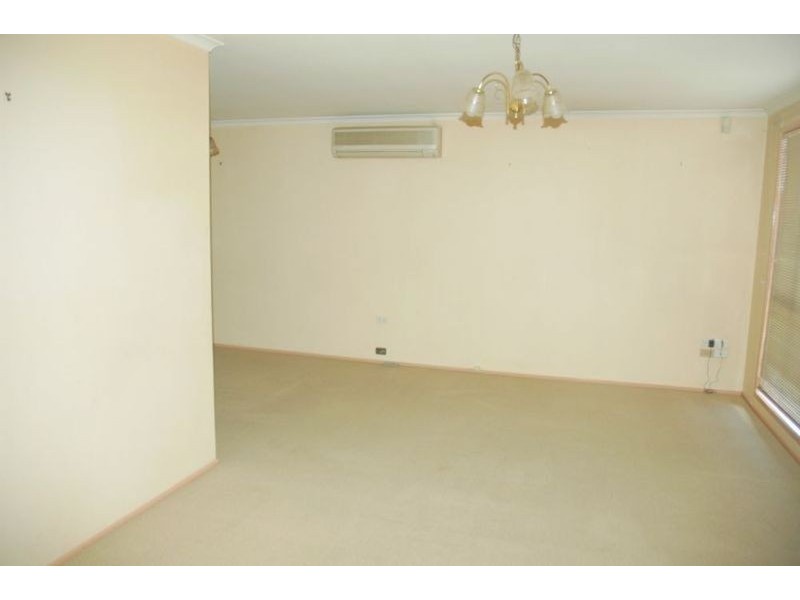 158 Explorers Way, St Clair NSW 2759