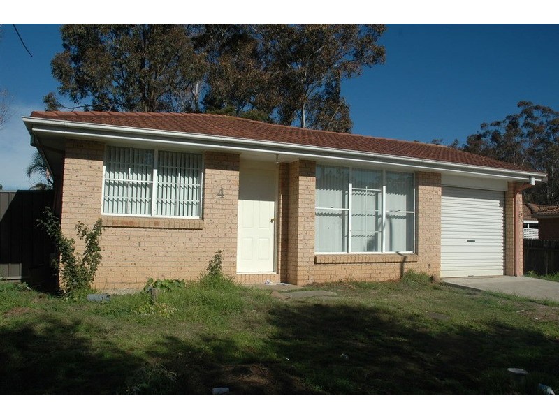 4 Kester Crescent, Oakhurst NSW 2761