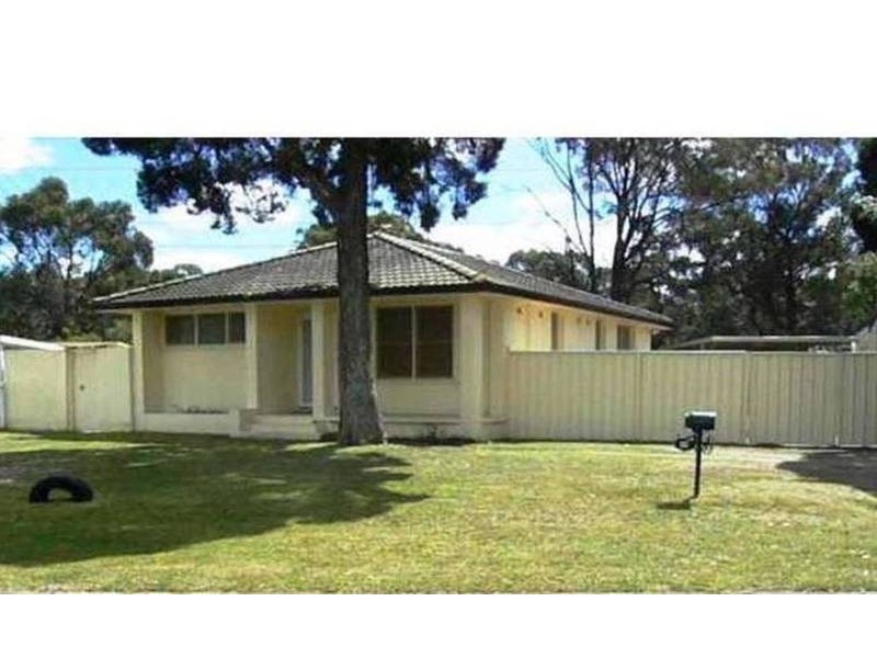 24 Lucena Street, Lethbridge Park NSW 2770