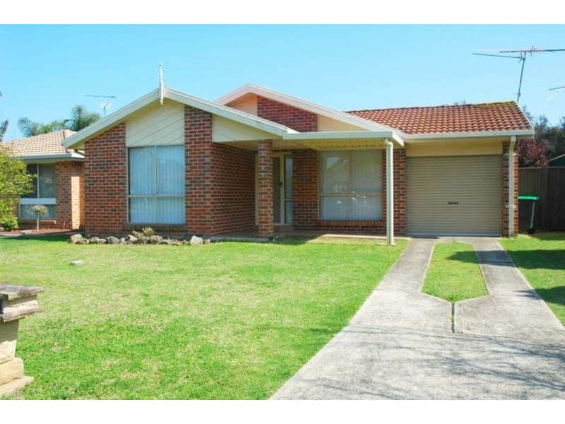 3  Dolphin Close, Claremont Meadows NSW 2747