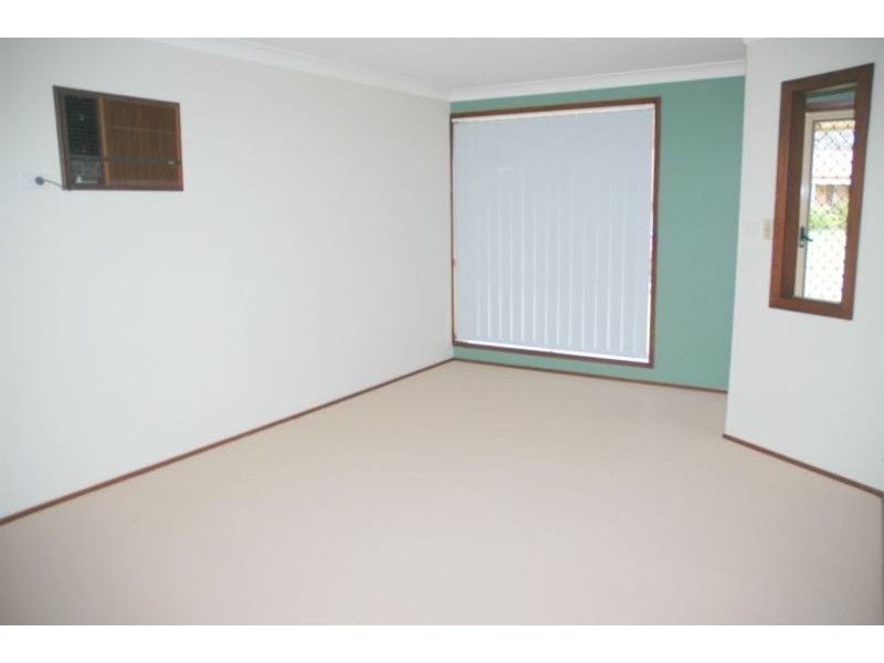 3  Dolphin Close, Claremont Meadows NSW 2747