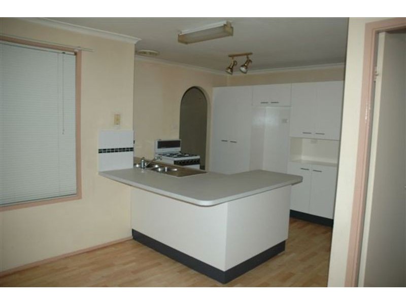 158 & 158A Explorers Way, St Clair NSW 2759