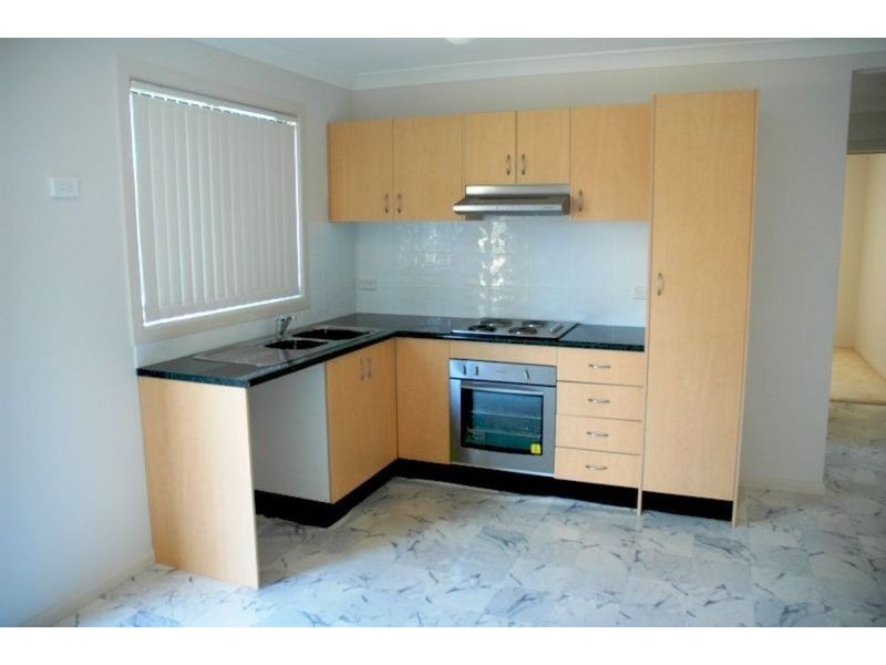 158 & 158A Explorers Way, St Clair NSW 2759