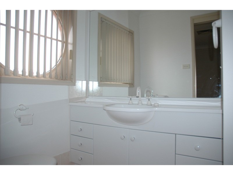 10 Cremona Place, Oakhurst NSW 2761