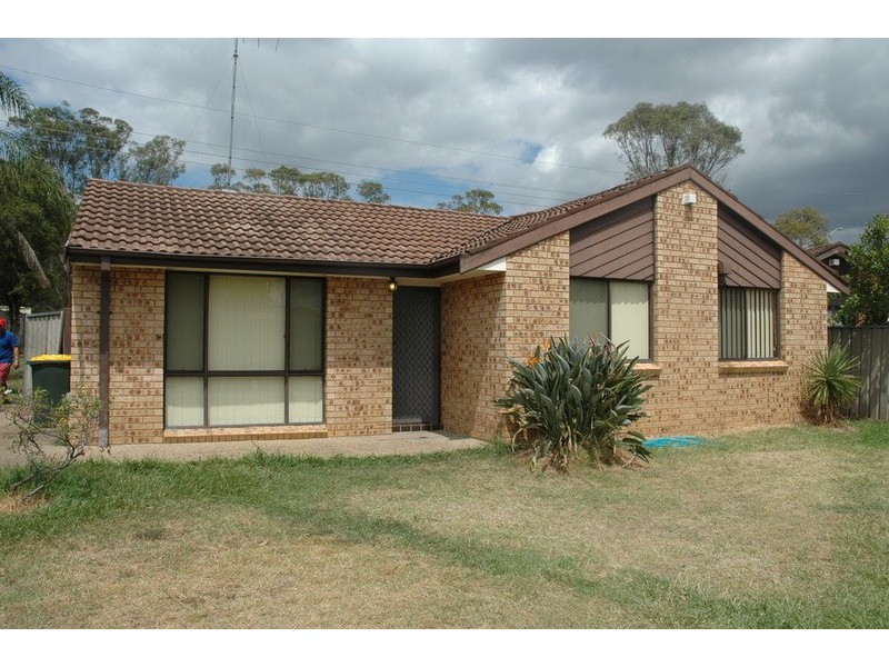 19 Verrills Grove, Oakhurst NSW 2761