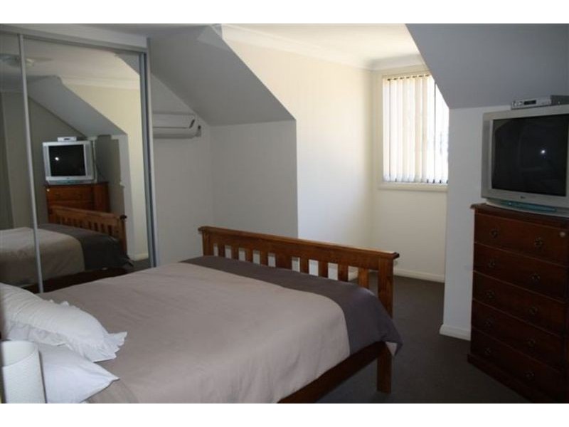 8/57 Adelaide Street, Oxley Park NSW 2760