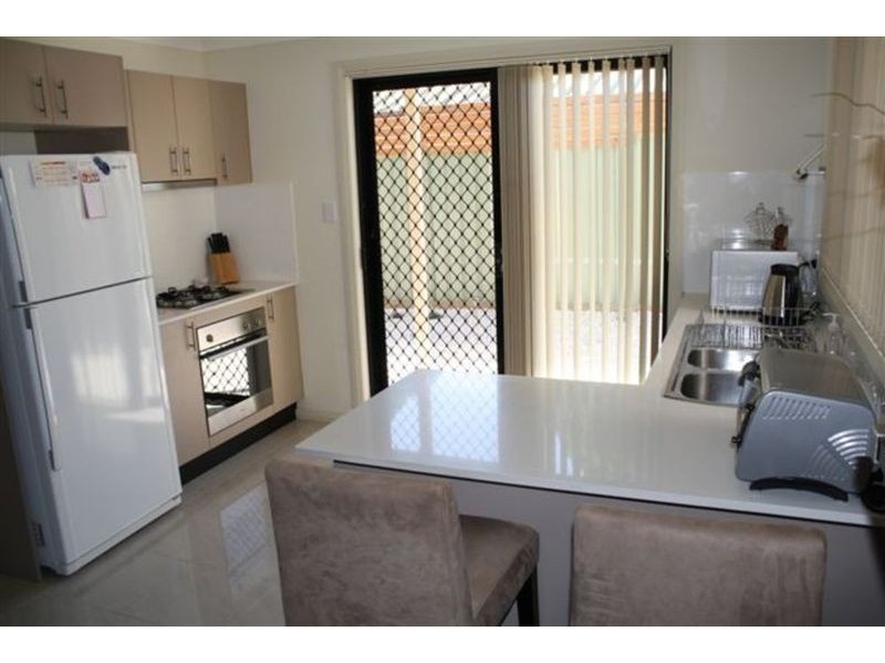 8/57 Adelaide Street, Oxley Park NSW 2760