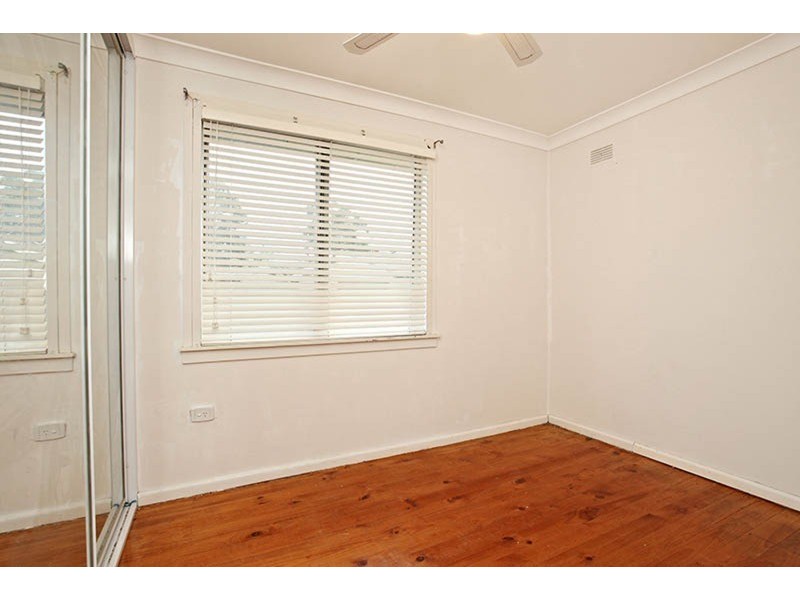 5 Mangariva Avenue, Lethbridge Park NSW 2770