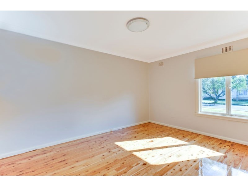 25 Wangaroa Crescent, Lethbridge Park NSW 2770