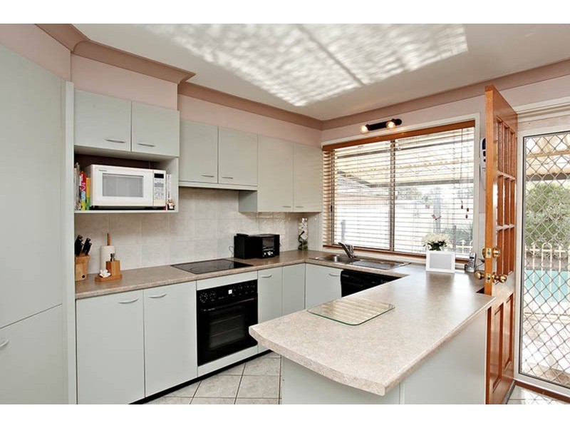 37 Milton Street, Colyton NSW 2760